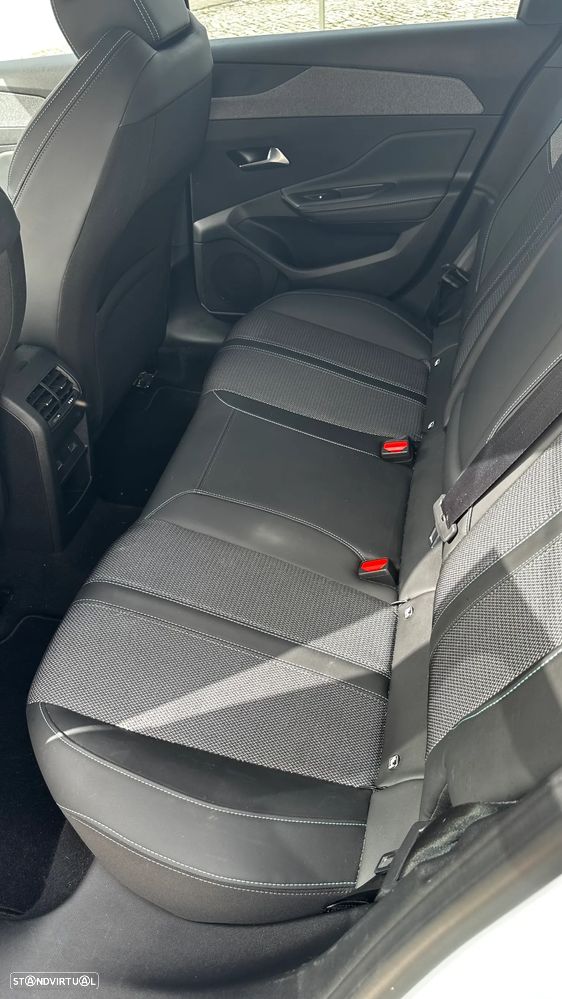 Peugeot 308 SW ver-1-2-puretech-allure-pack-eat8 - 6