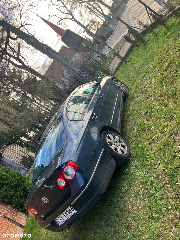Volkswagen Passat 2.0 TDI Comfortline - 10