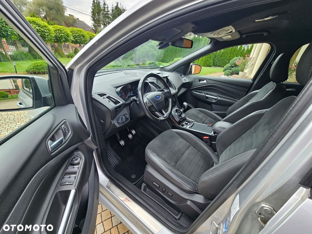Ford Kuga 2.0 TDCi 4x4 ST-Line - 6