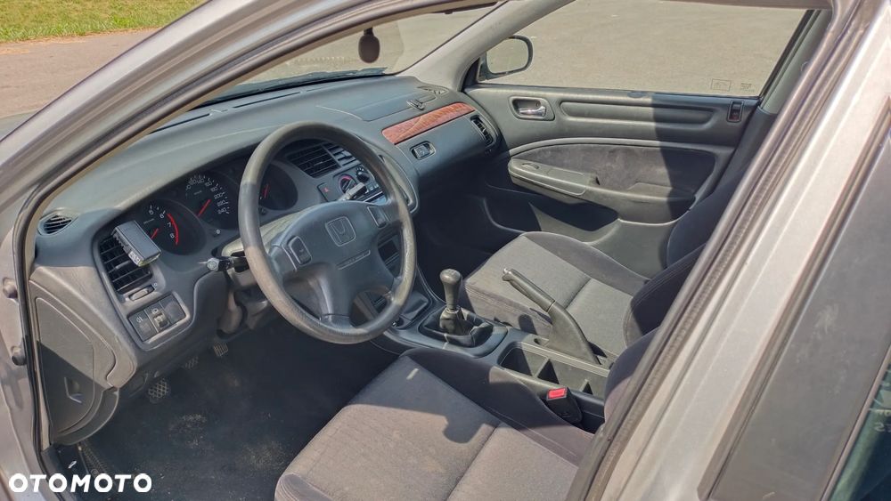 Honda Accord 1.8i S - 8
