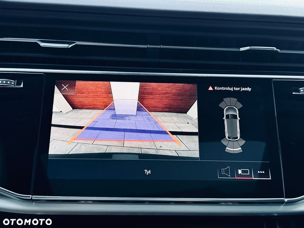 Audi Q8 55 TFSI mHEV Quattro Tiptronic - 32