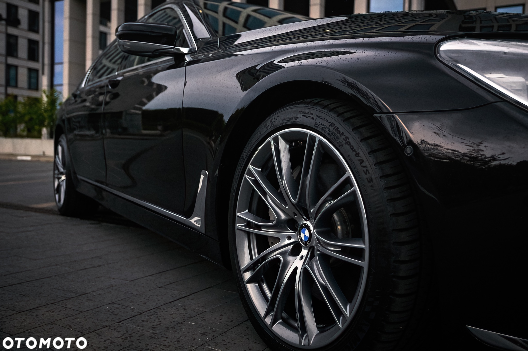 BMW Seria 7 750i - 25