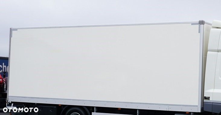 DAF ZABUDOWA / KONTENER / ROLETA / DŁ. 7,7 M - 4