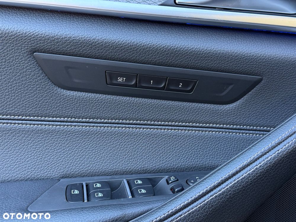 BMW Seria 5 520d xDrive M Sport sport - 13