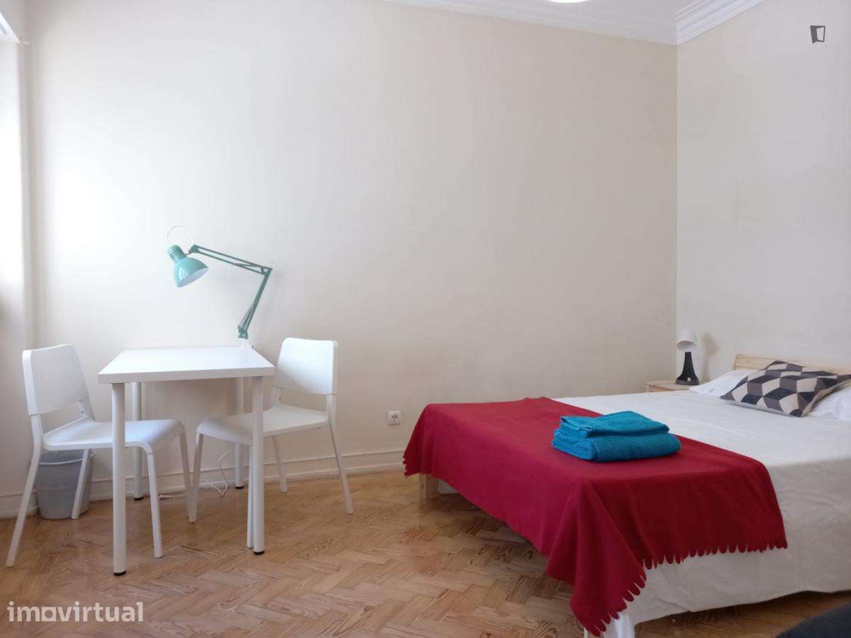 Quarto - localizado em Arroios Lisbon - Grande imagem: 2/10