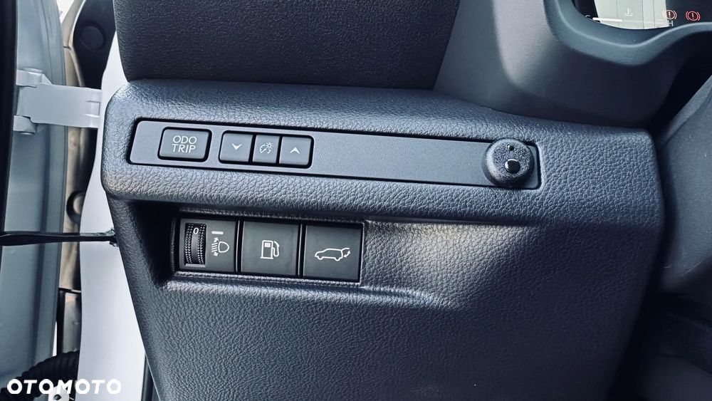 Lexus LBX 1.5 Hybrid Emotion - 10