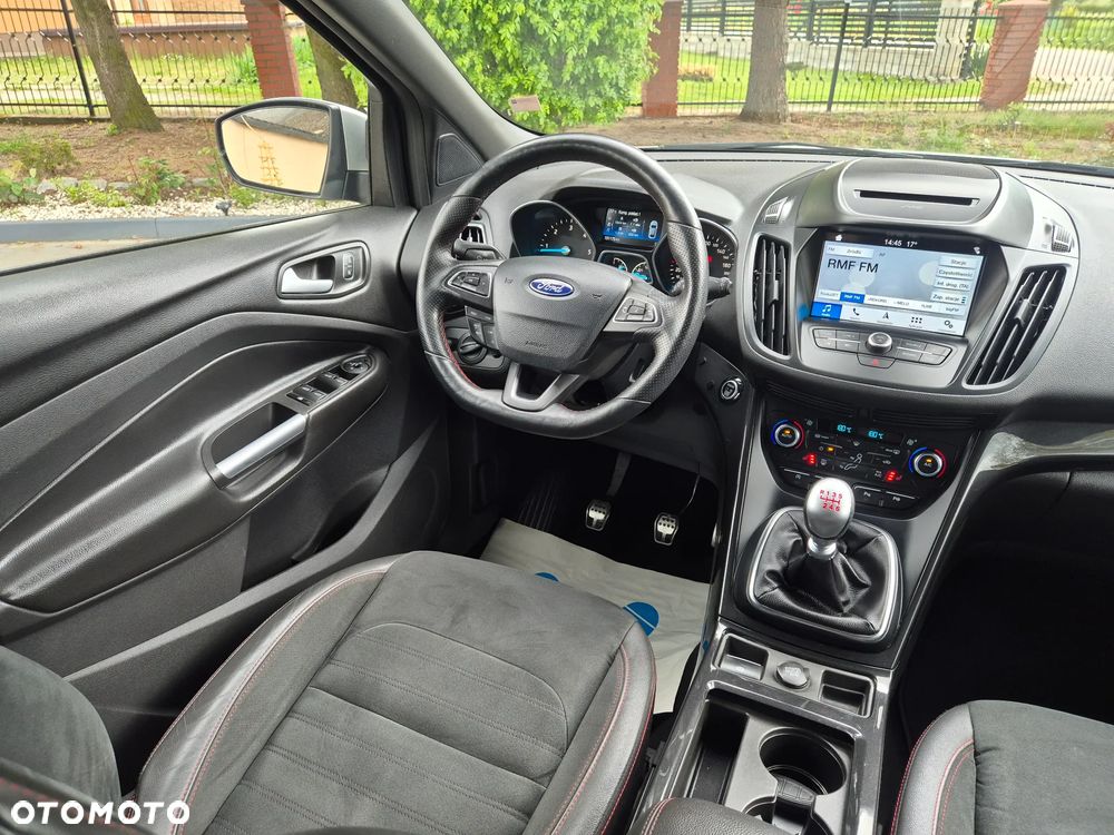 Ford Kuga 2.0 TDCi 4x4 ST-Line - 25