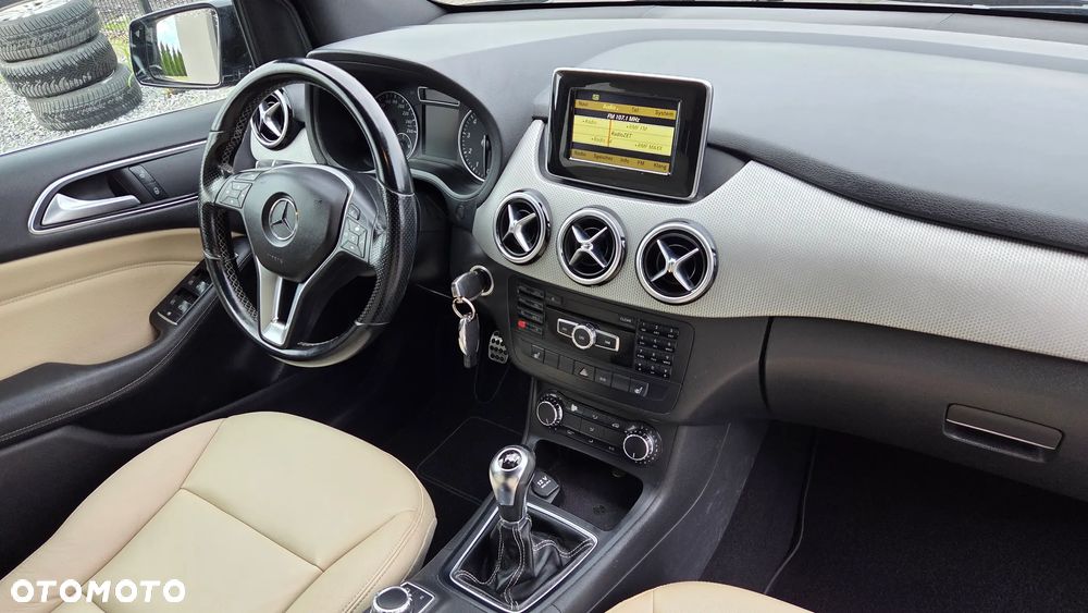 Mercedes-Benz Klasa B 200 (BlueEFFICIENCY) - 37