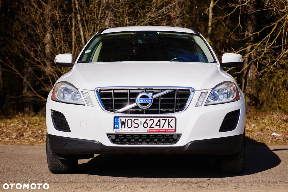 Volvo XC 60 D4 Momentum - 11
