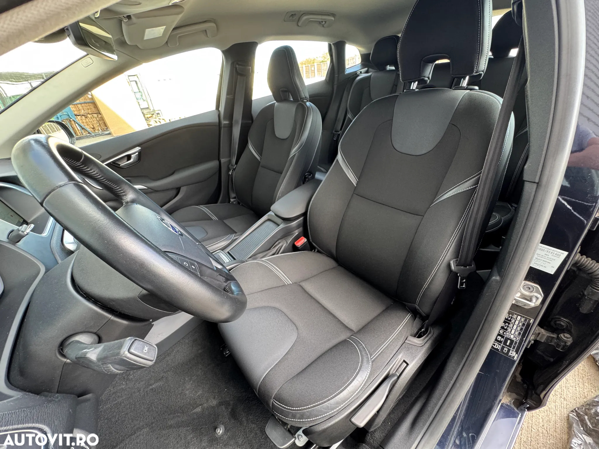 Volvo V40 D2 Geartronic Linje You! - 11