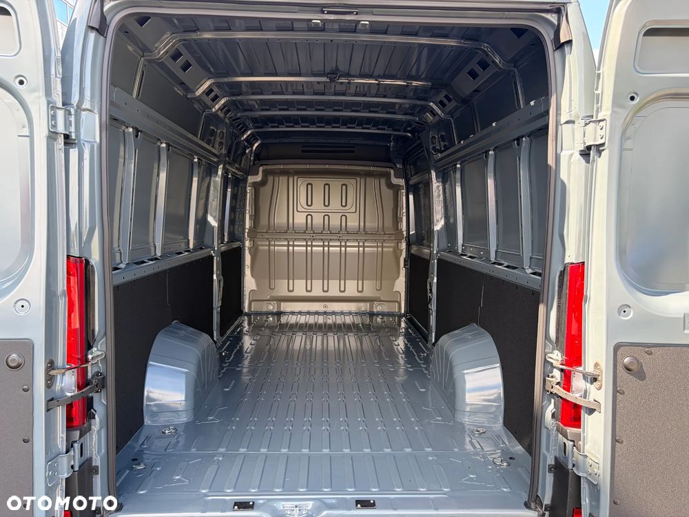 Fiat Ducato Furgon L4H2 180KM - 31