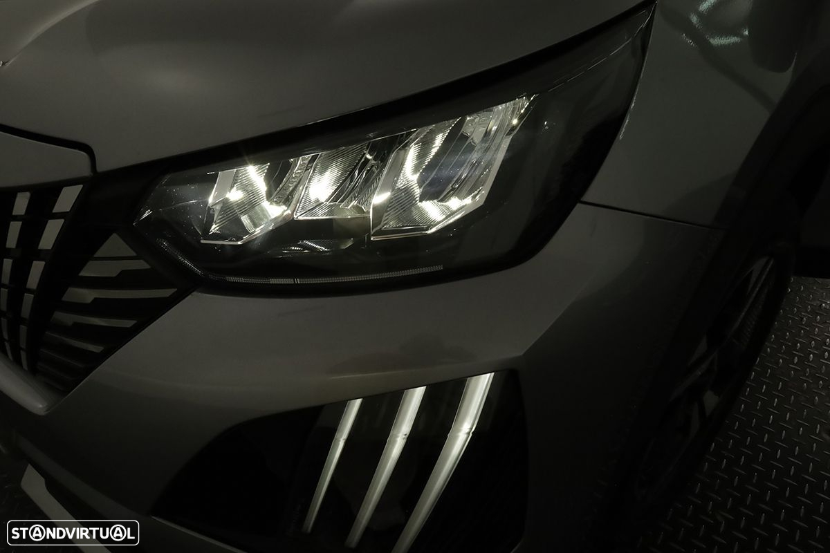 Peugeot 2008 1.2 PureTech Allure EAT8 - 6
