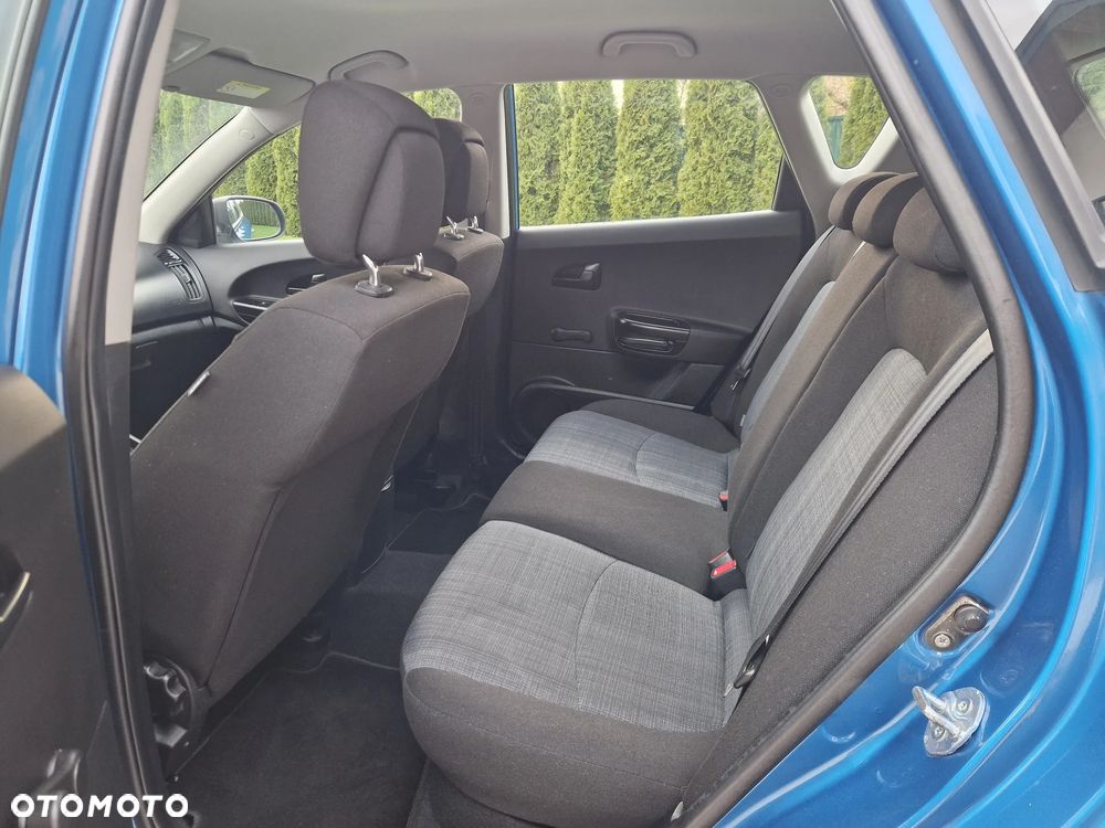 Kia Ceed 1.4 CVVT Dream-Team Edition - 9