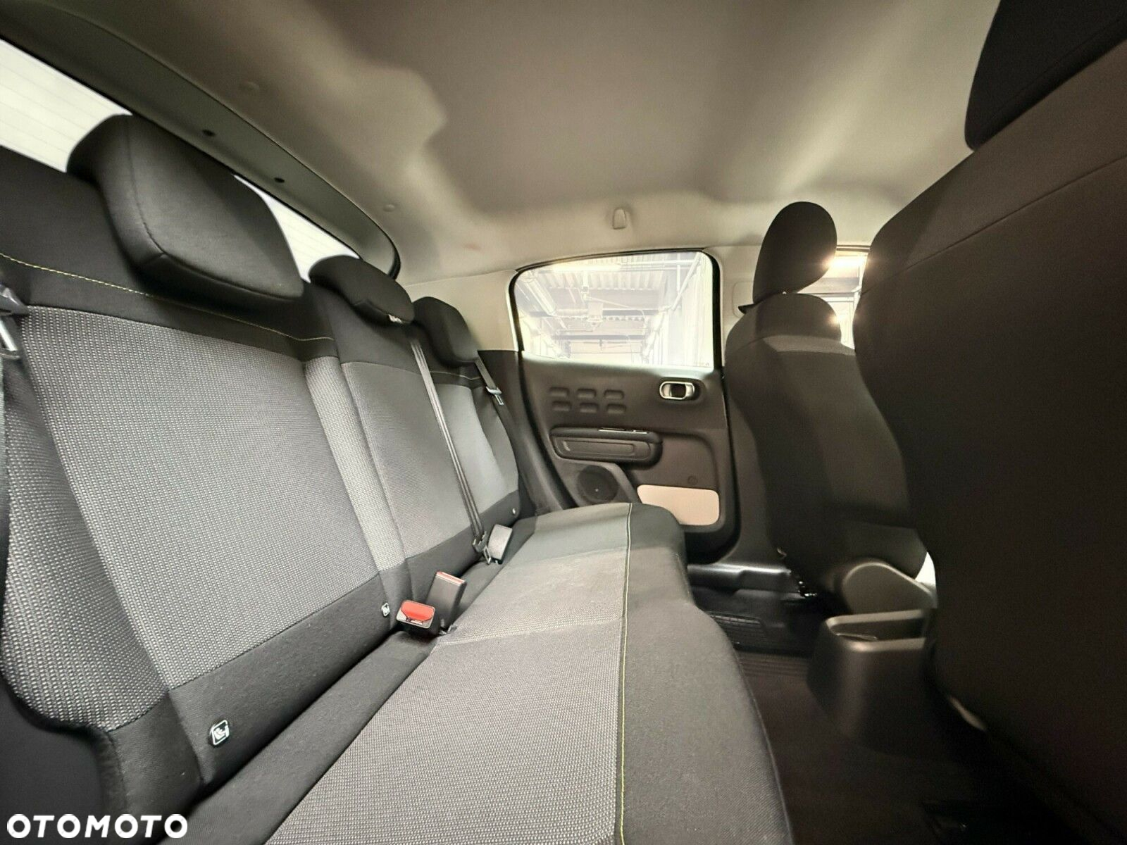 Citroën C3 1.2 PureTech Shine EAT6 - 22
