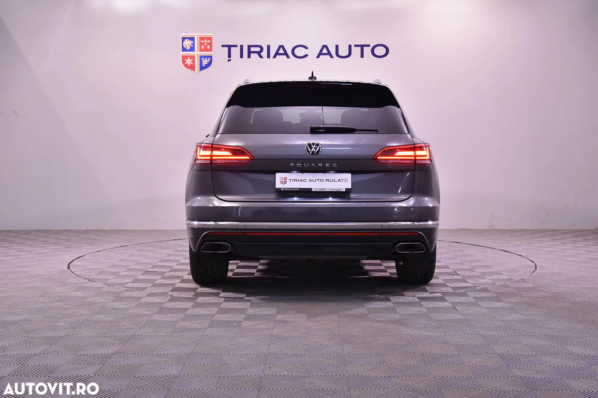 Volkswagen Touareg - 4