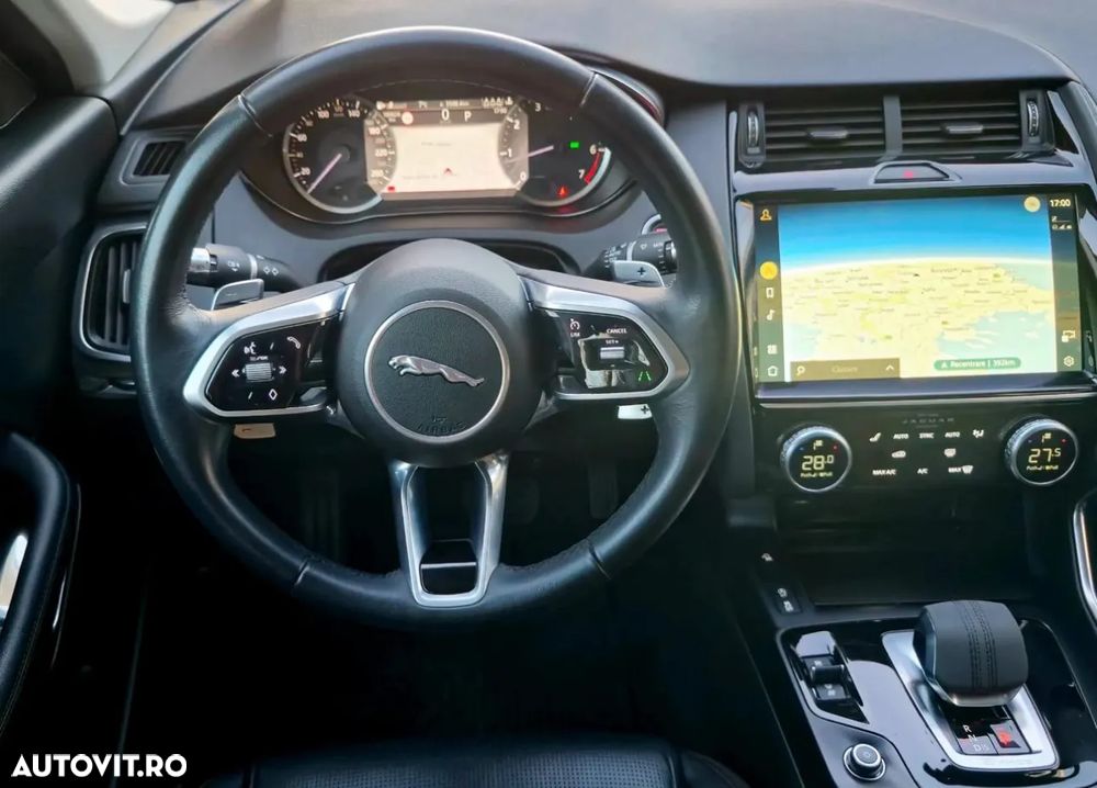 Jaguar E-Pace P270e AWD R-Dynamic SE - 11