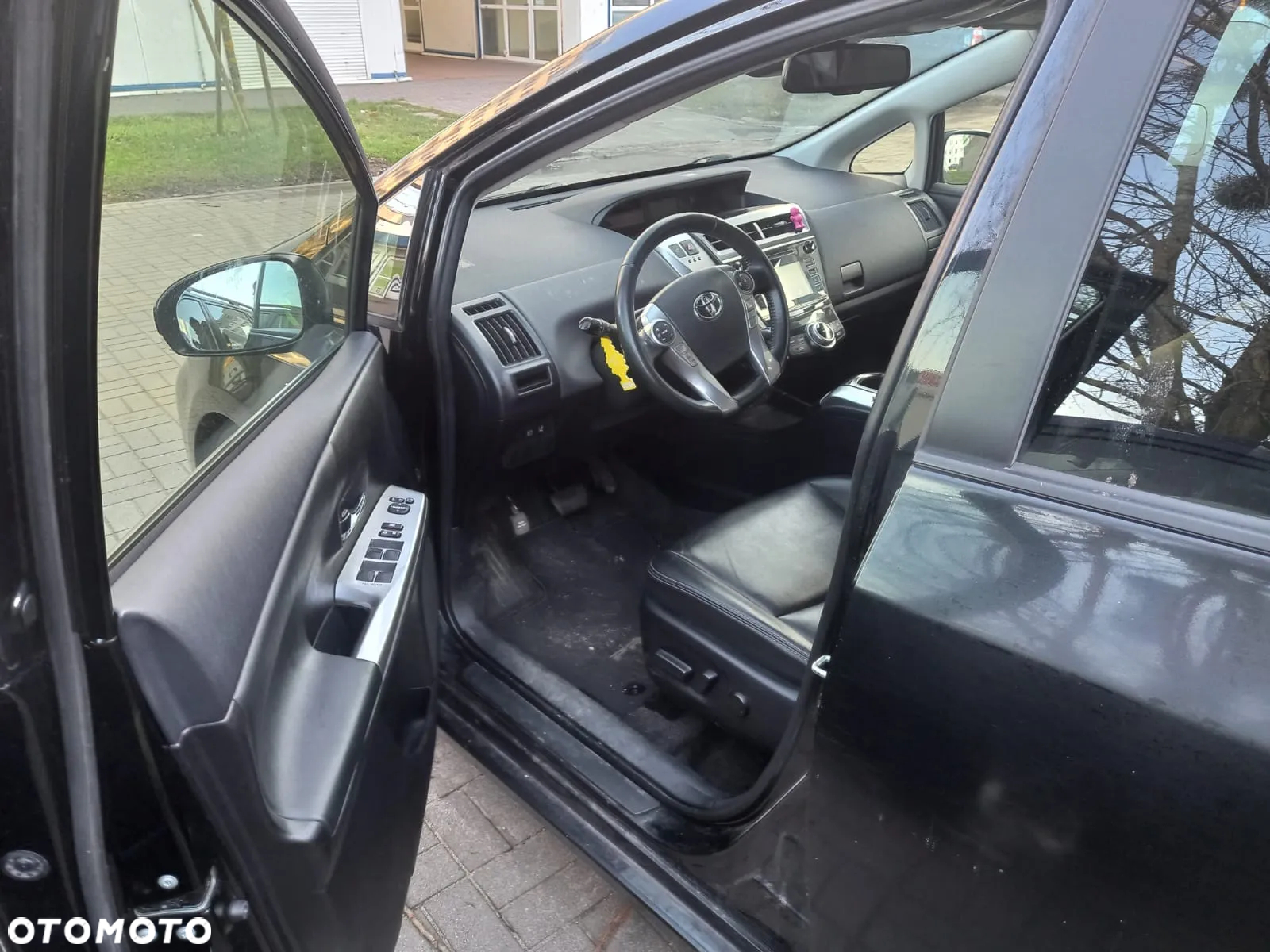 Toyota Prius+ (Hybrid) Executive - 7
