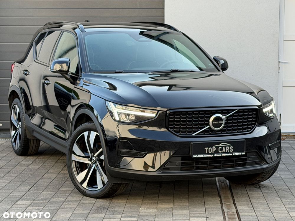 Volvo XC 40 B3 B DKG Ultra Black Edition - 28