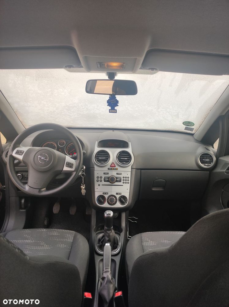 Opel Corsa - 8