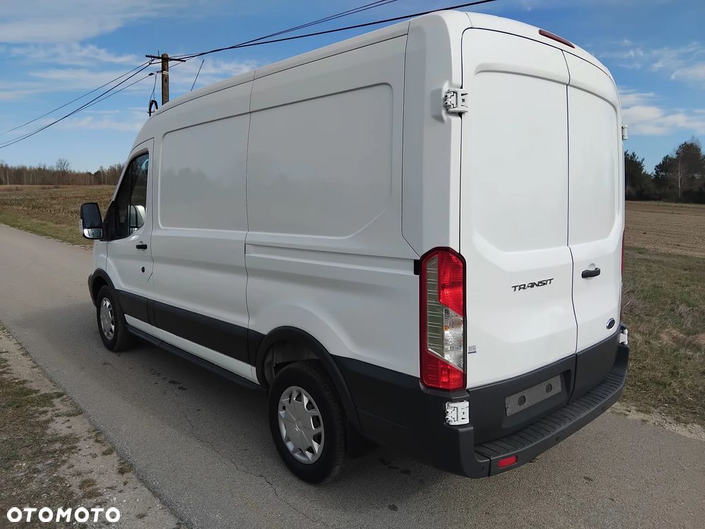 Ford Transit - 12