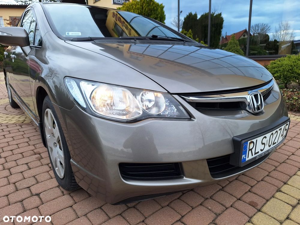 Honda Civic 1.8 Comfort - 8