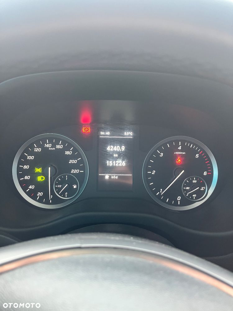 Mercedes-Benz Vito - 12