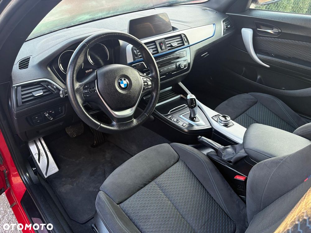 BMW Seria 2 218d M Sport - 32