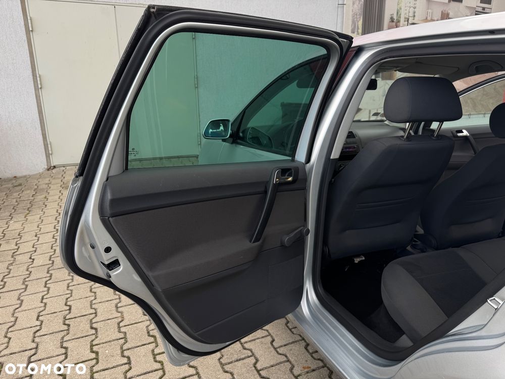 Volkswagen Polo - 16