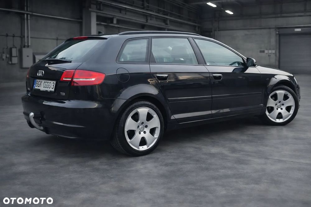 Audi A3 Sportback 2.0 TDI DPF quattro S line Sportpaket (plus) - 11