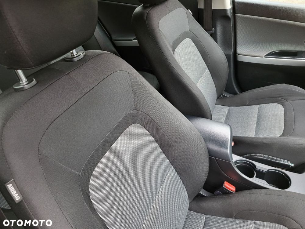 Kia Ceed - 30