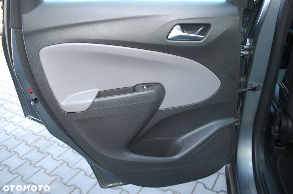 Opel Crossland X - 30