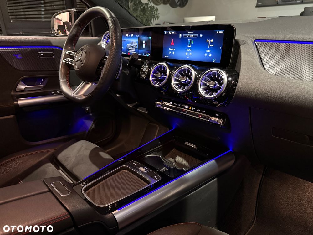 Mercedes-Benz GLA 200 d AMG Line - 25