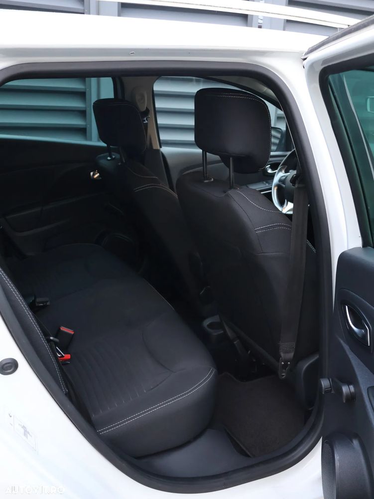 Renault Clio - 6