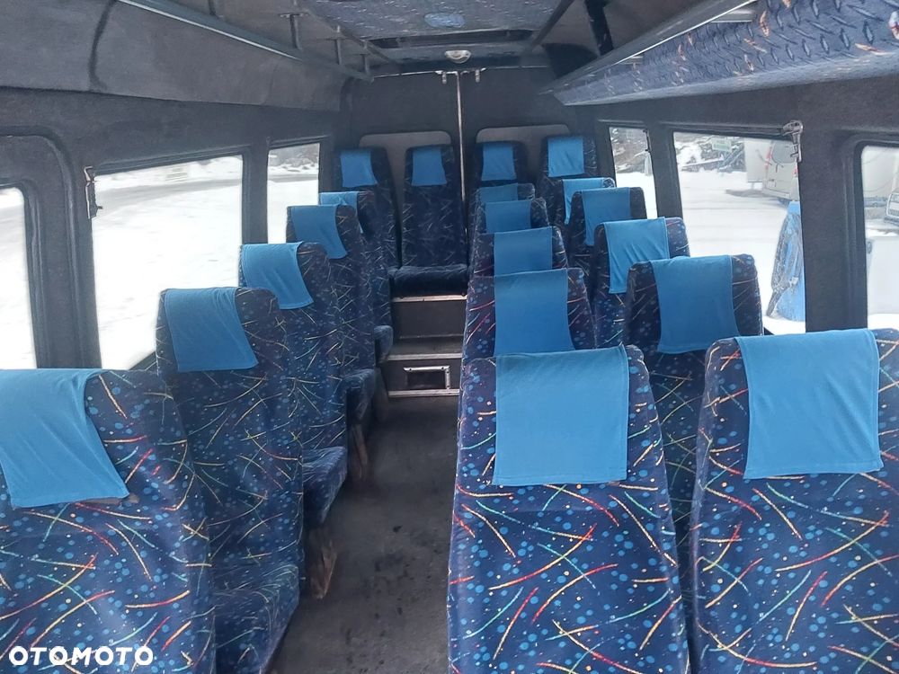 Zabudowa AUTOBUS autokarowa przeróbka na Autokar przewozy osobowe 19 Osób Mercedes Fotele Schowek półka szyberdach Okno dachowe szyby dach wyciszenie - 1