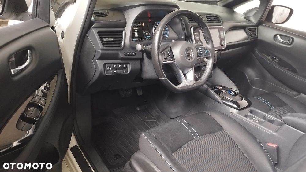 Nissan Leaf 40 kWh N-Connecta - 24