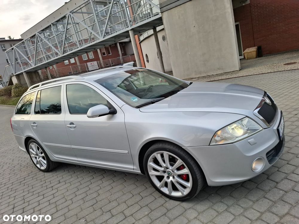 Skoda Octavia 2.0 TDI CR DPF RS - 4