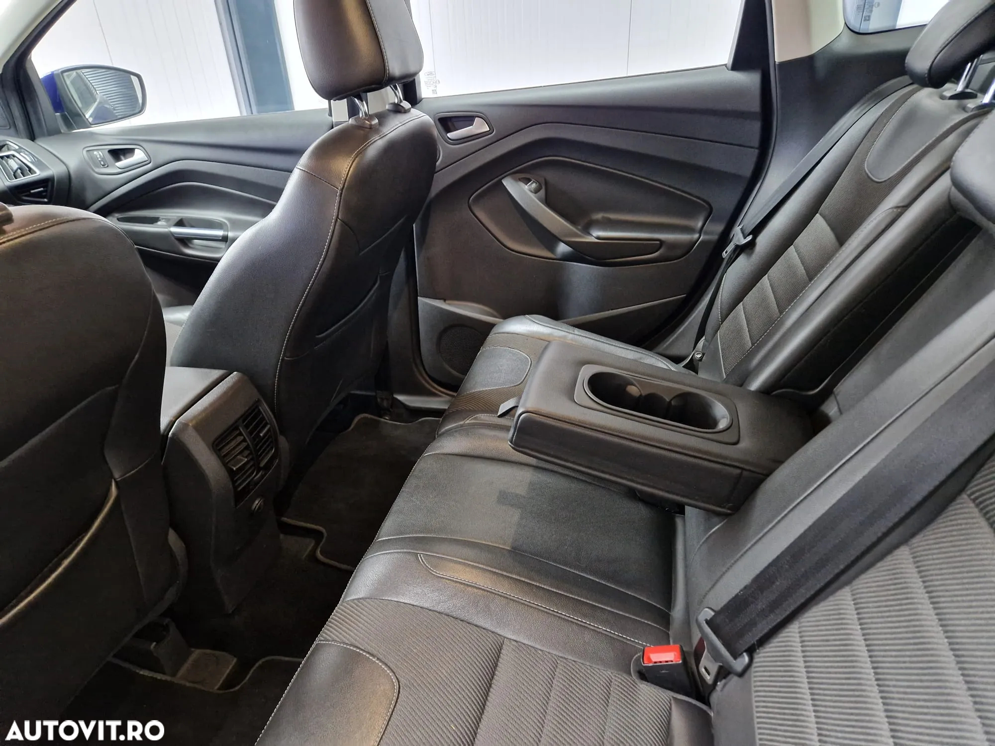 Ford Kuga 2.0 TDCi Powershift 4WD Trend - 22