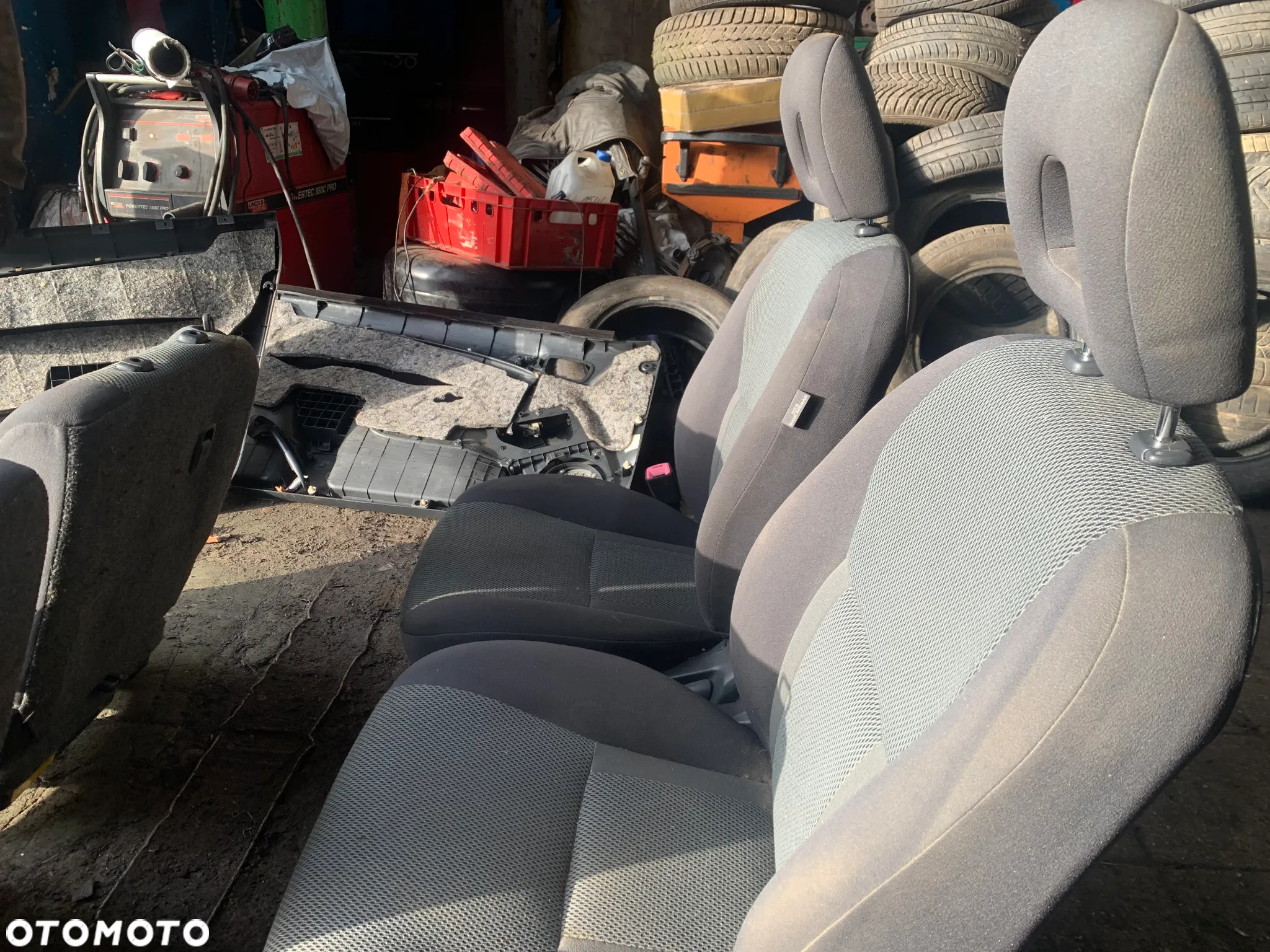 TOYOTA RAV4 II 3D FOTELE BOCZKI - 5