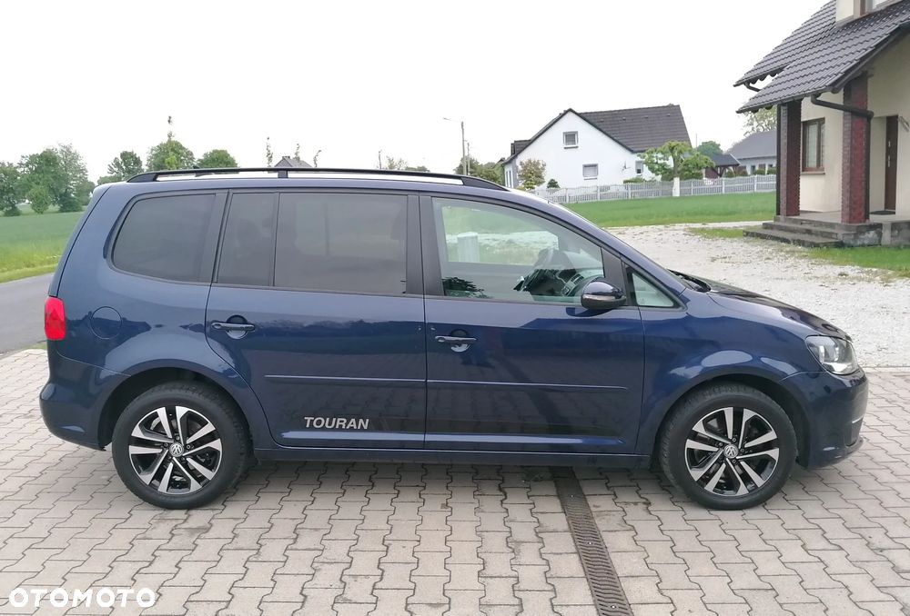 Volkswagen Touran 2.0 TDI DPF DSG Highline - 9