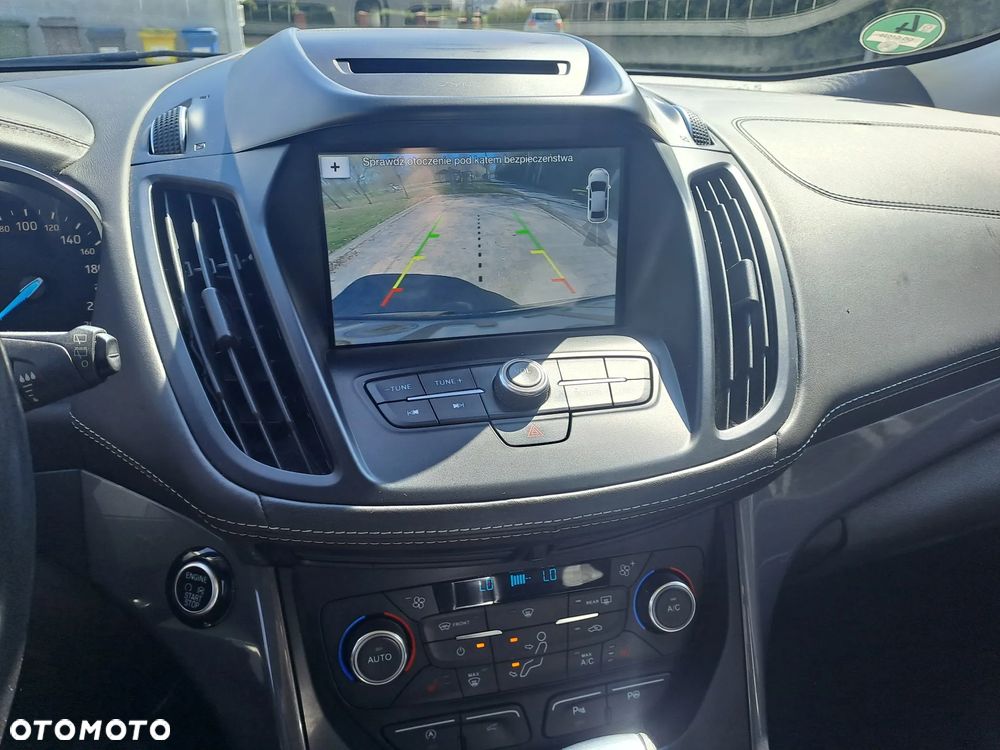 Ford Kuga 2.0 TDCi 4x4 Vignale - 25