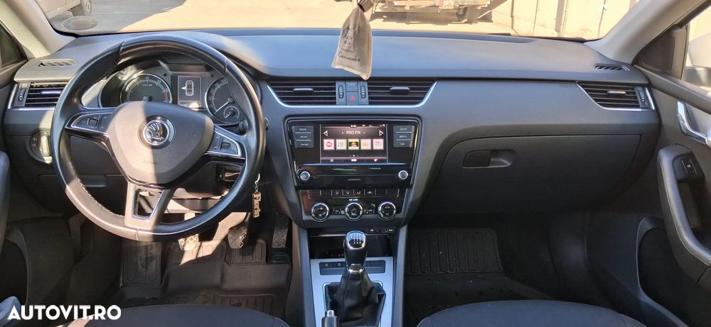Skoda Octavia 1.4 TSI Style - 6