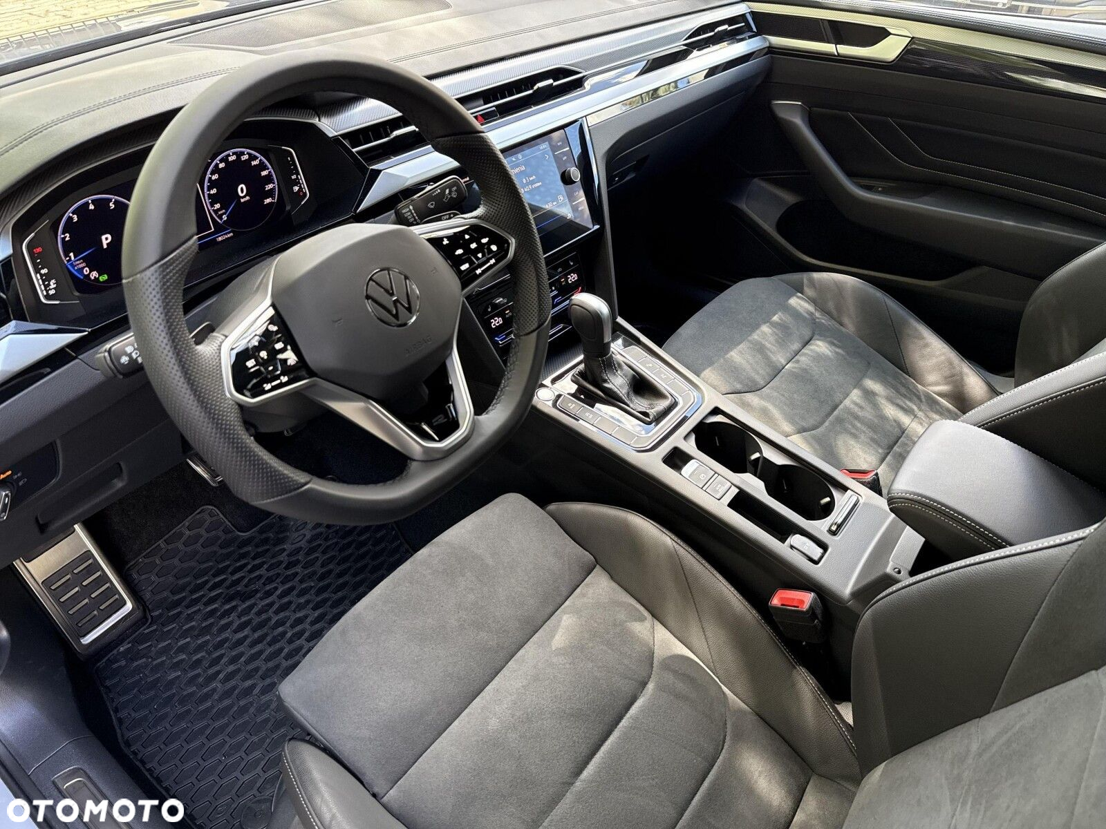 Volkswagen Arteon 2.0 TSI R-Line DSG - 9