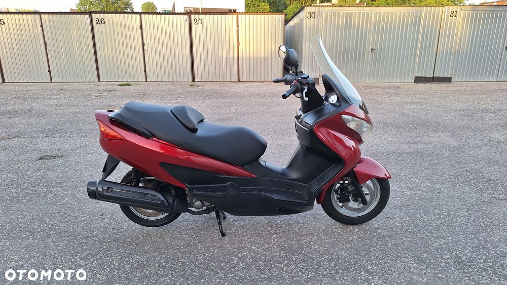 Suzuki Burgman - 12
