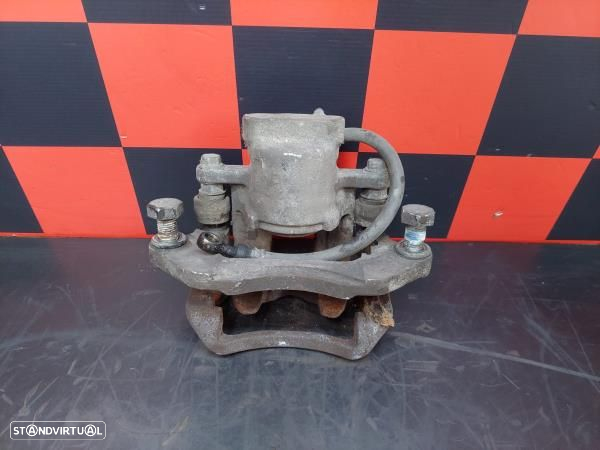 Pinça Travão Frente Direita Cima Mitsubishi Canter (Fb7, Fb8, Fe7, Fe8 - 2