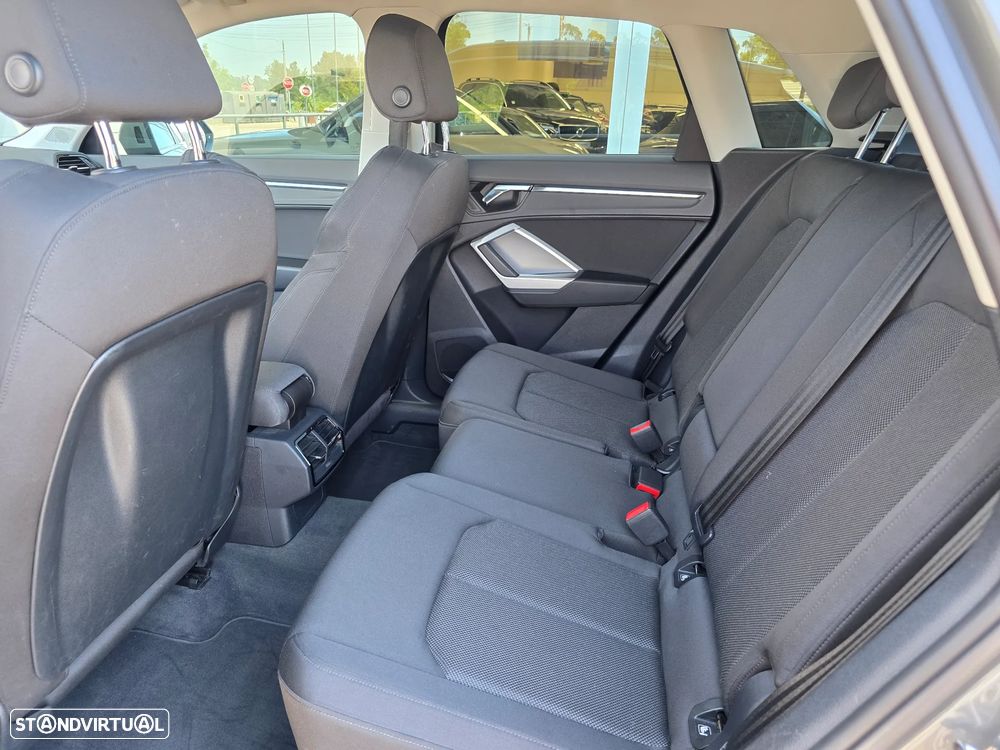 Audi Q3 2.0 TDI Sport S tronic - 25