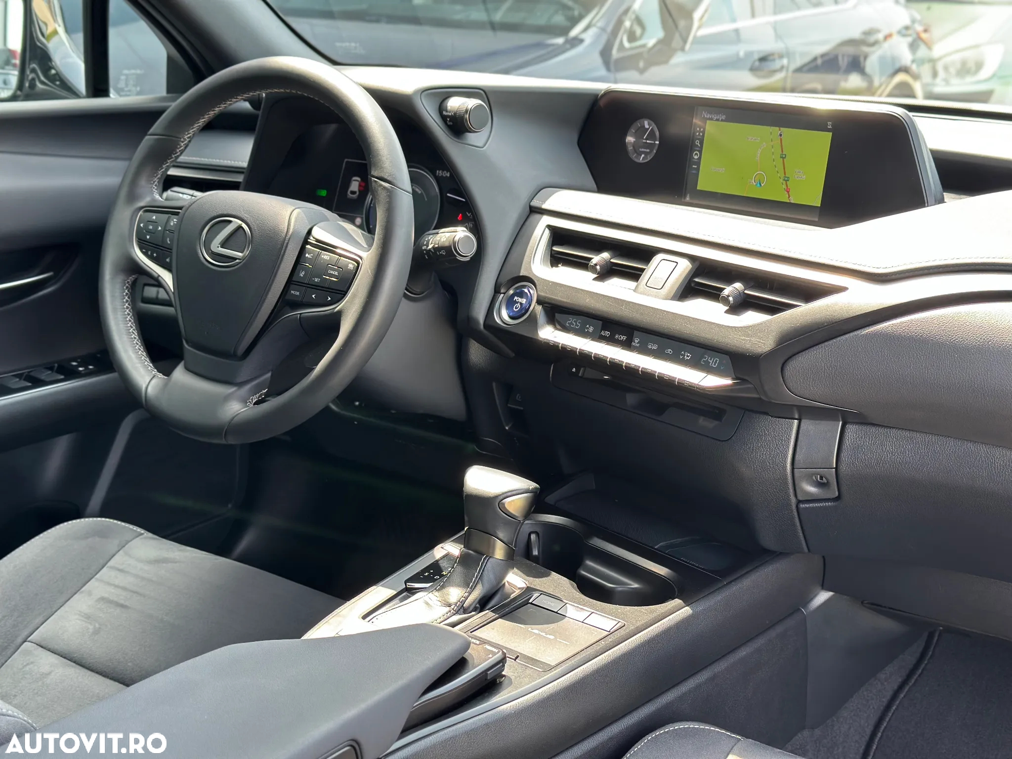Lexus UX 250h FWD Business - 2