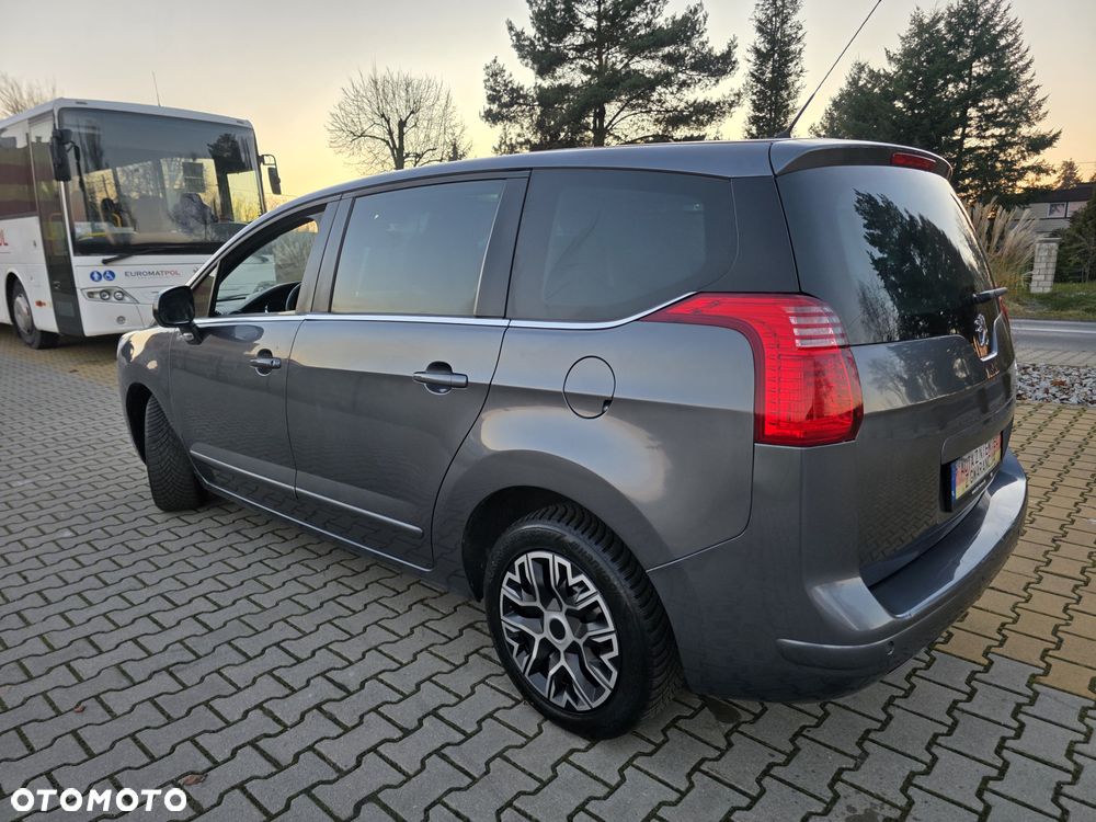Peugeot 5008 HDI FAP 110 Family - 8
