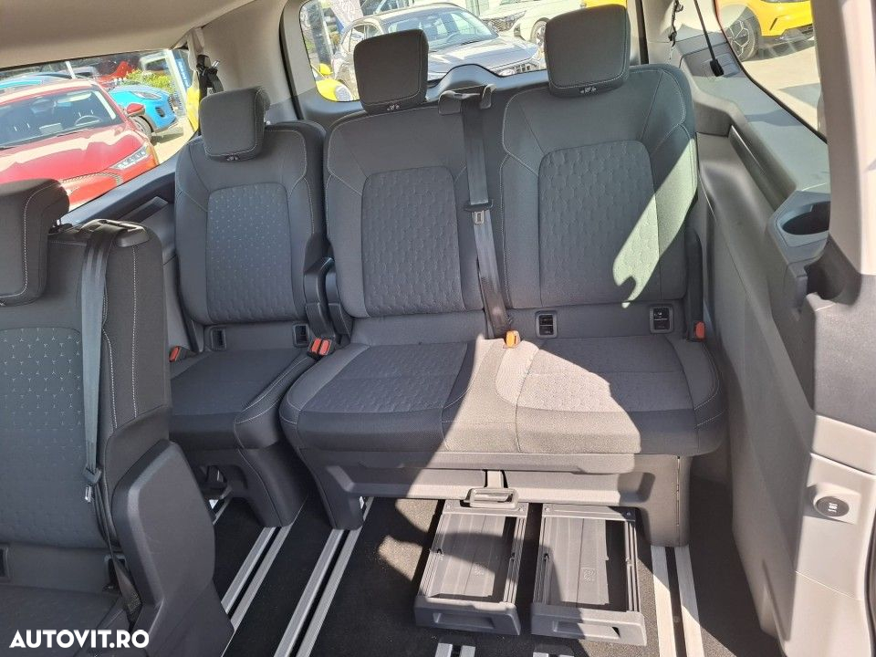 Ford Tourneo Custom - 14