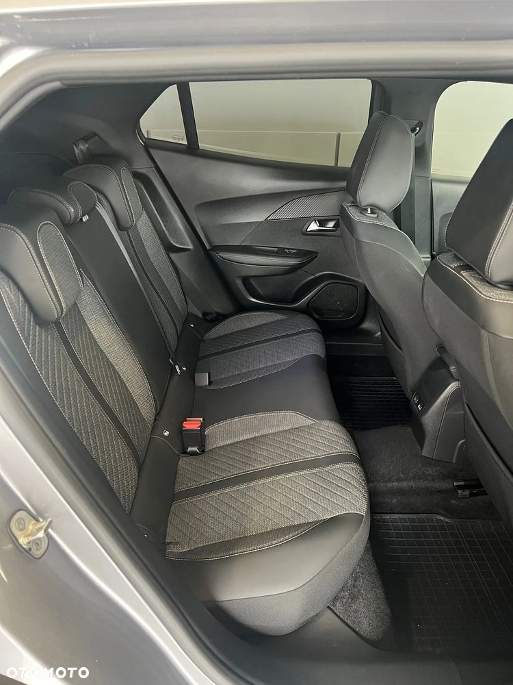 Peugeot 2008 PureTech 130 Allure S&S EAT8 - 10
