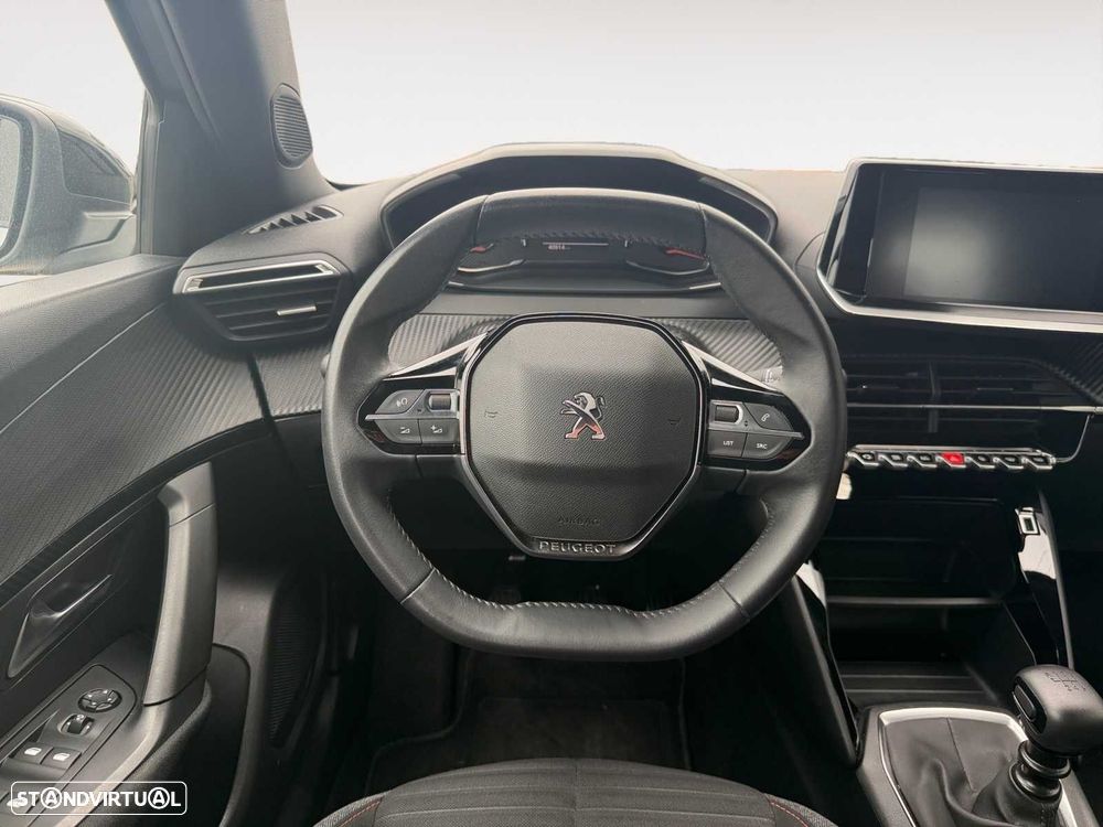 Peugeot 2008 1.2 PureTech Active Pack - 12